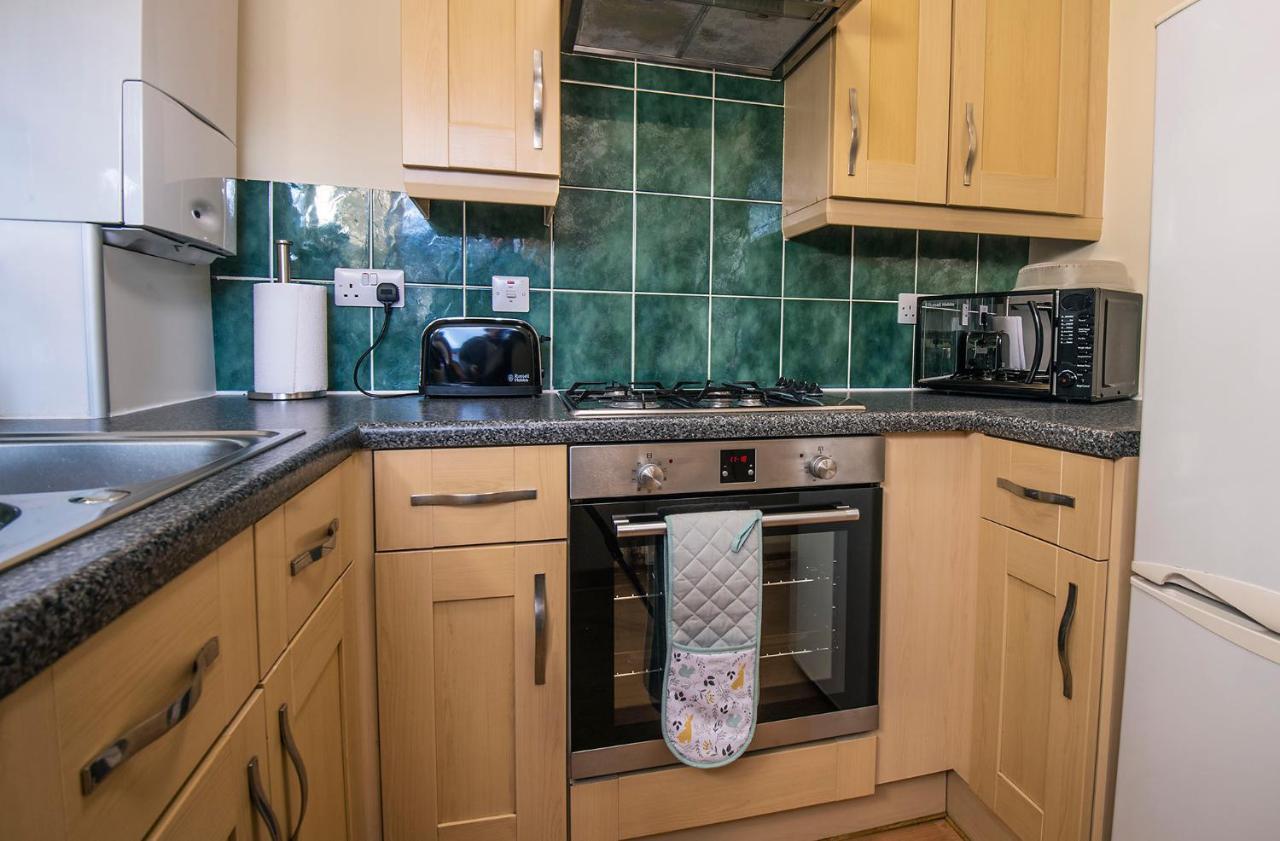Stylish 2 Bedroom - 2 Miles Inverness City Centre Pokój zdjęcie